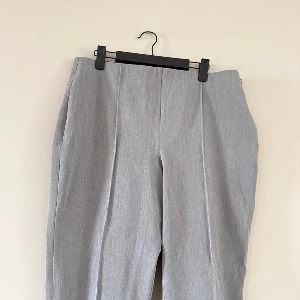 Vince Camuto | Women's Gray Trousers - Picture 3 of 7